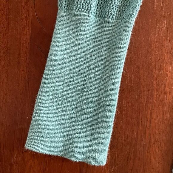 Shrinking Violet Long Sleeve Top - Picture 5 of 9